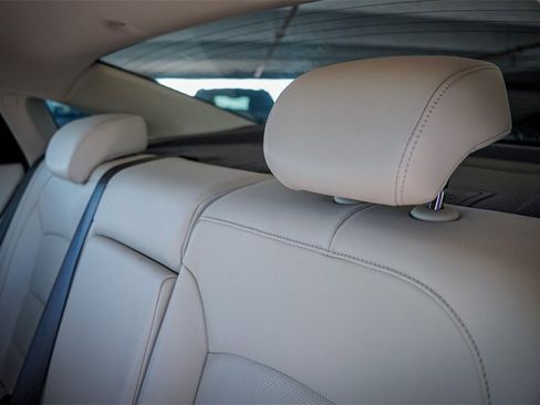 Used 2024 Chevrolet Malibu LT image 30