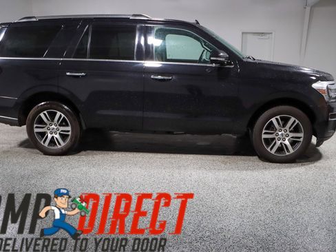 Used 2022 Ford Expedition Limited image 6