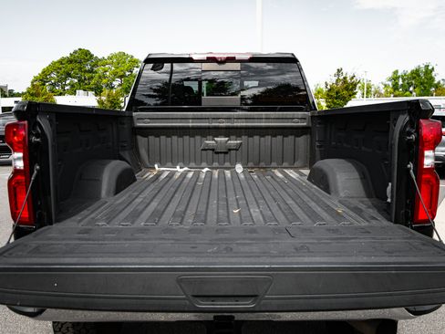 Used 2020 Chevrolet Silverado 2500 LTZ w/ LTZ Premium Package image 32
