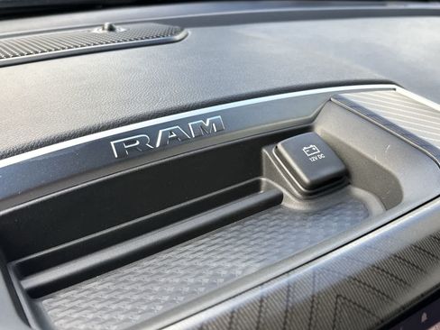 New 2026 RAM 1500 Express AWD/4WD image 23