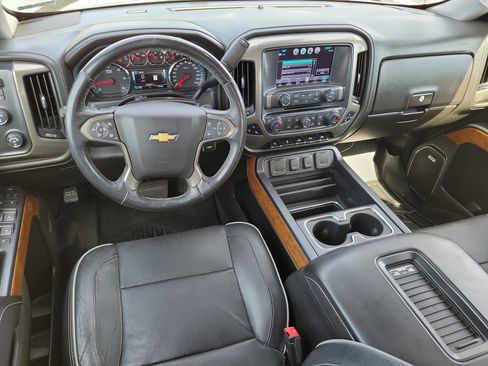 Used 2018 Chevrolet Silverado 1500 High Country AWD/4WD image 14