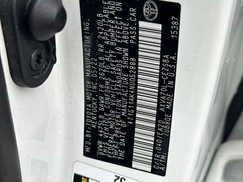 Certified 2022 Toyota Camry SE image 31