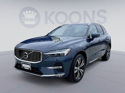 Used 2023 Volvo XC60 B5 Plus w/ Climate Package image 1