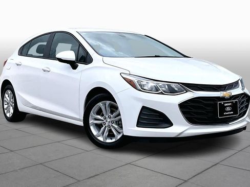 Used 2019 Chevrolet Cruze LS w/ LS Convenience Package image 3