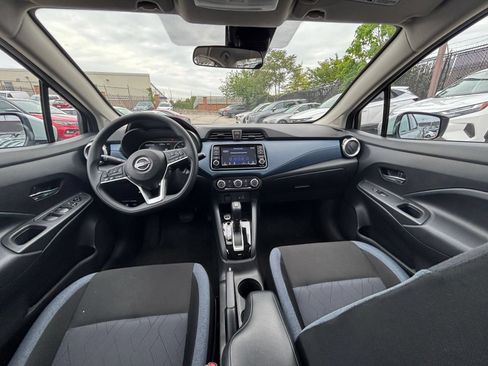 Used 2025 Nissan Versa SV FWD image 28