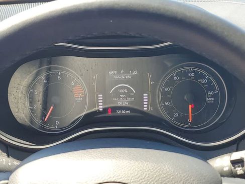 Used 2019 Jeep Cherokee Latitude Plus w/ Comfort/Convenience Group image 24