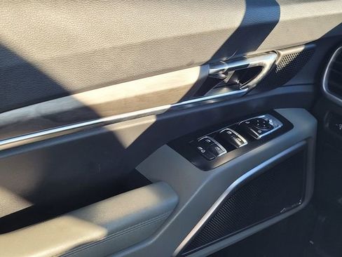 Used 2023 Kia Telluride EX X-Line image 34
