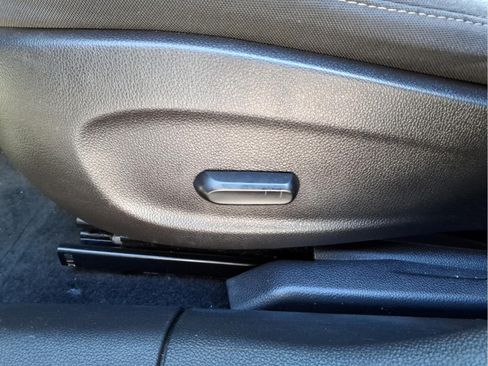Used 2016 Chevrolet Cruze LT FWD image 12