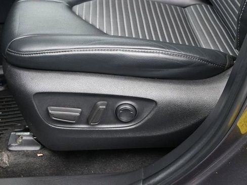 Certified 2023 Toyota Highlander XSE image 25