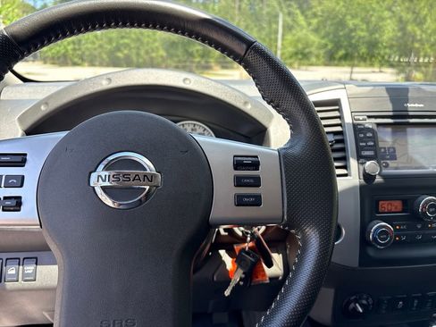 Used 2019 Nissan Frontier PRO-4X AWD/4WD image 12