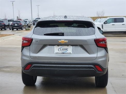 Certified 2024 Chevrolet Trax LS w/ LS Convenience Package image 7
