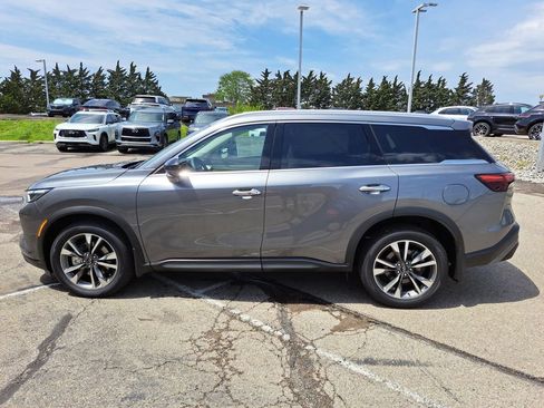 Certified 2025 INFINITI QX60 Luxe w/ Vision Package image 2