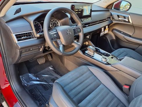 Used 2026 Mitsubishi Outlander SE FWD image 12