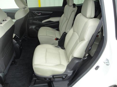 Used 2025 Subaru Ascent Premium image 11