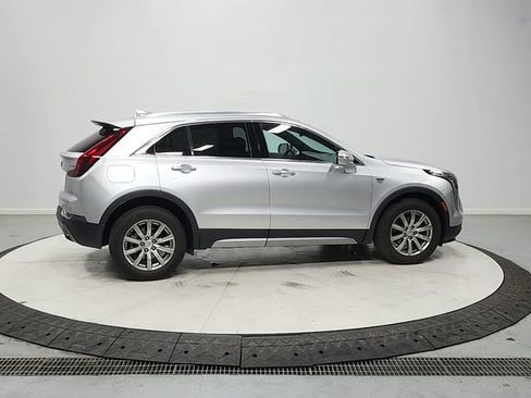 Used 2022 Cadillac XT4 Premium Luxury w/ Safety Alert Package FWD image 8