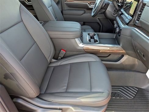 New 2026 Chevrolet Silverado 2500 LT image 26