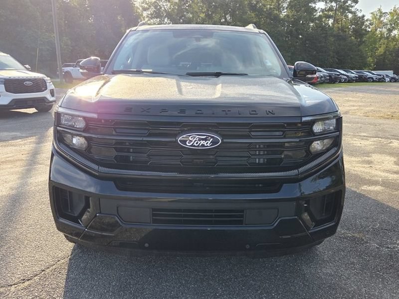 New 2027 Ford Expedition Max Platinum AWD/4WD image 2