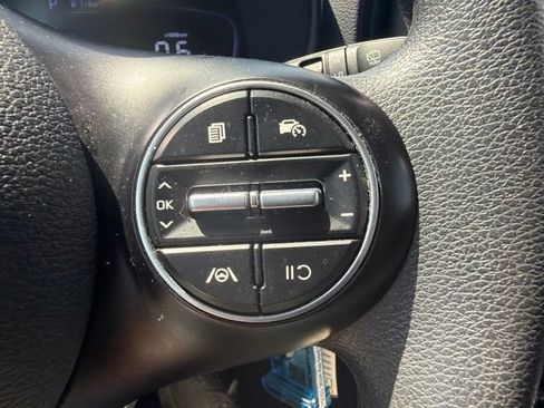 Used 2024 Kia Soul LX w/ Option Group 015 FWD image 31