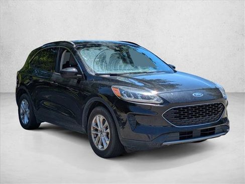 Used 2020 Ford Escape SE FWD image 3