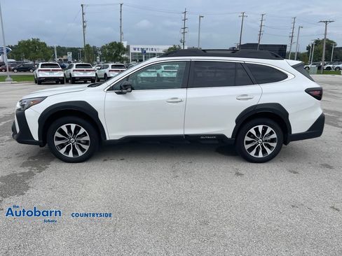 Used 2024 Subaru Outback Limited AWD/4WD image 2