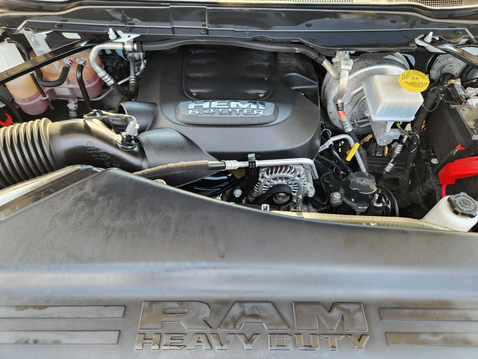 Used 2024 RAM 2500 Tradesman w/ Chrome Appearance Group AWD/4WD image 40