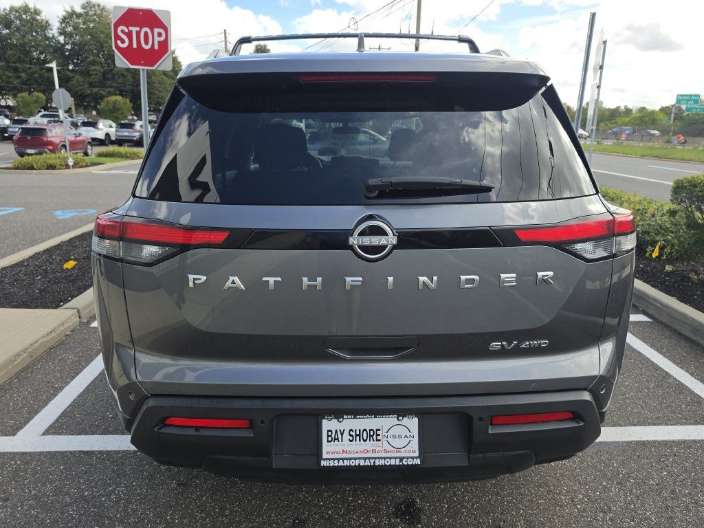 Certified 2024 Nissan Pathfinder SV AWD/4WD image 6
