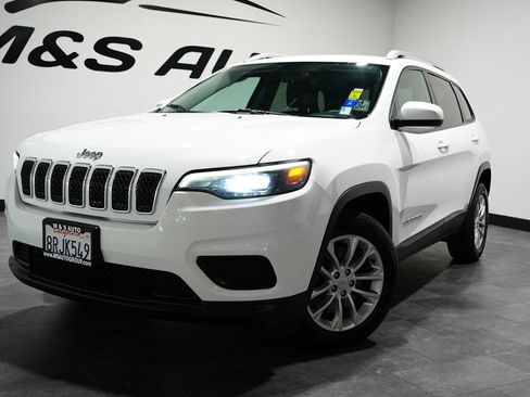 Used 2020 Jeep Cherokee Latitude image 2