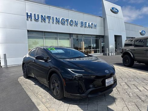 Used 2023 Toyota Prius LE FWD image 1