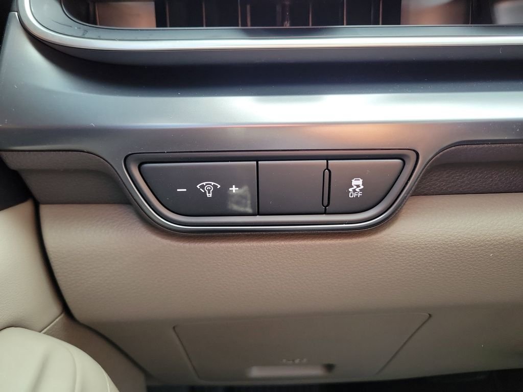 New 2026 Kia Carnival FWD image 24
