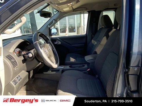 Used 2015 Nissan Frontier SV w/ SV Value Truck Package image 5