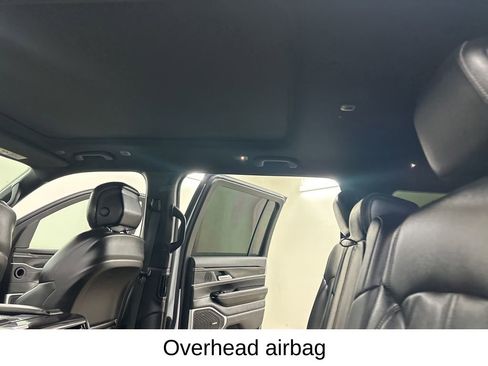 Used 2023 Jeep Wagoneer 4WD w/ Premium Group I image 28