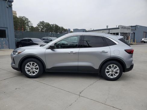 Used 2024 Ford Escape Active w/ Cold Weather Package image 8