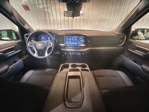 Used 2023 Chevrolet Silverado 1500 LT w/ Z71 Off-Road Package image 19