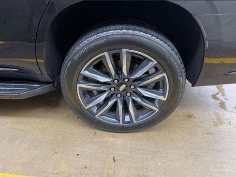 Used 2023 Cadillac Escalade Sport image 4