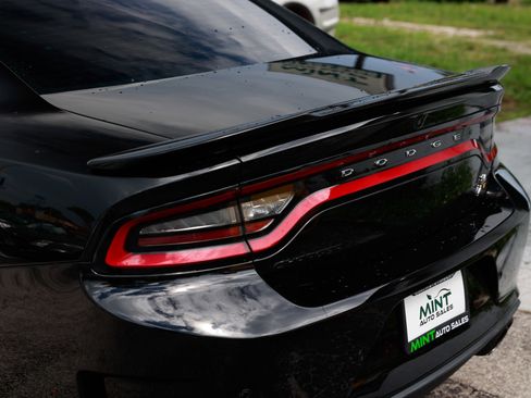 Used 2022 Dodge Charger Scat Pack w/ Harman/Kardon Audio Group image 35