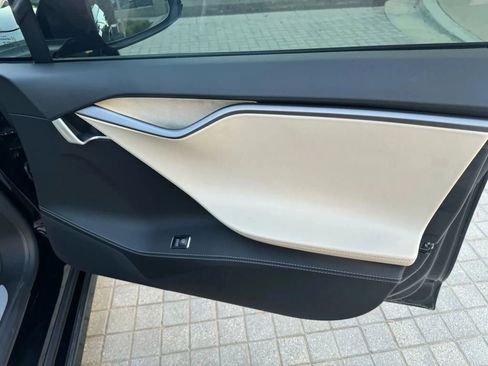 Used 2018 Tesla Model S 75D image 23