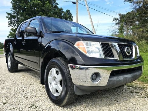 Used 2005 Nissan Frontier SE w/ (P01) Power Pkg AWD/4WD image 11