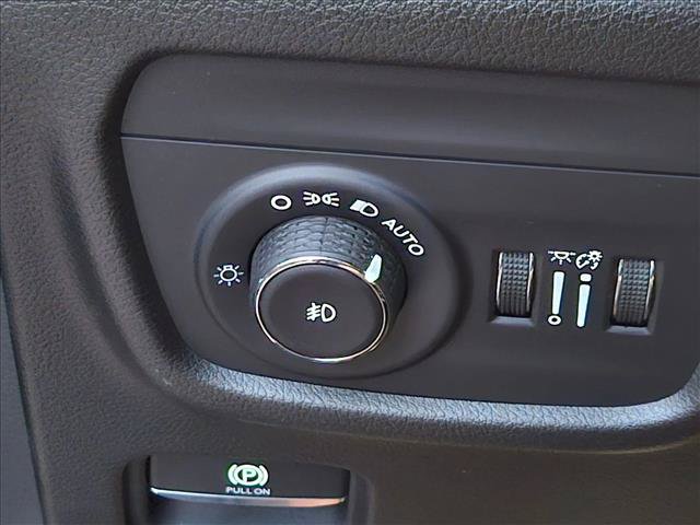 Used 2021 Jeep Grand Cherokee L Limited w/ Luxury Tech Group II AWD/4WD image 5