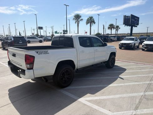 Used 2021 Toyota Tacoma SR w/ SR Convenience Package RWD image 5