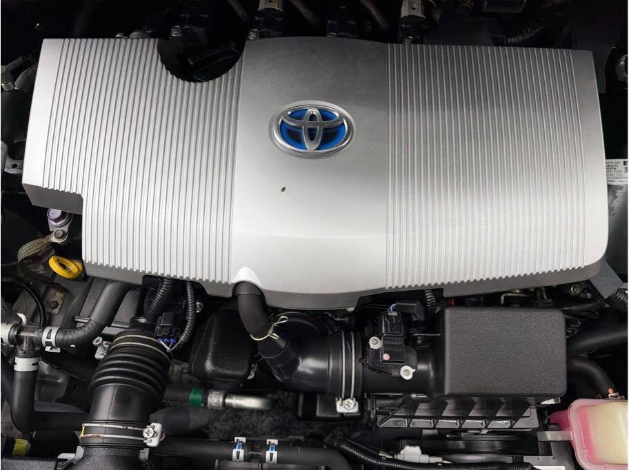 Used 2018 Toyota Prius Three FWD image 21