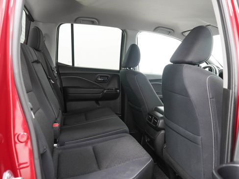 Used 2024 Honda Ridgeline Sport image 14