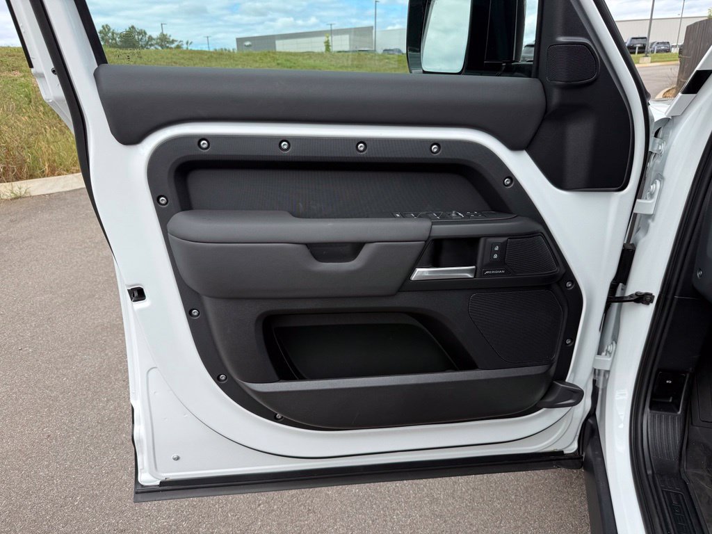New 2026 Land Rover Defender 110 S AWD/4WD image 15