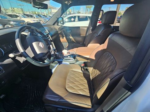 Used 2022 Nissan Armada Platinum w/ Captain's Chairs Package image 8
