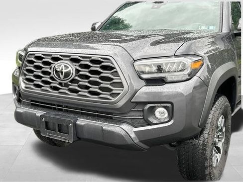 Certified 2023 Toyota Tacoma TRD Off-Road w/ Technology Package AWD/4WD image 10