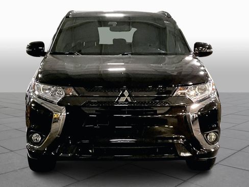 Used 2021 Mitsubishi Outlander LE image 3