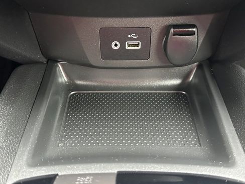 Used 2020 Nissan Rogue Sport S image 36