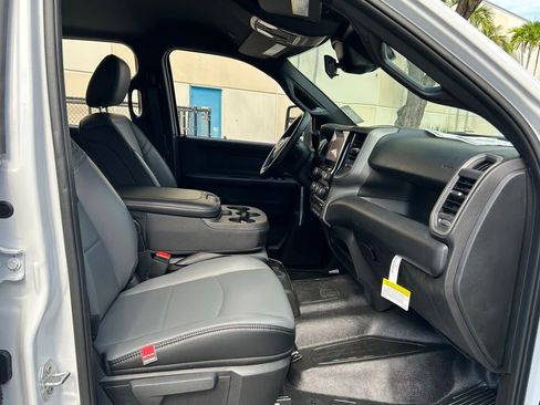 New 2025 RAM 3500 Tradesman AWD/4WD image 34