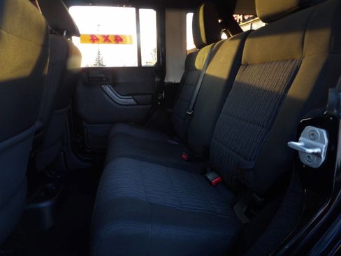 Used 2011 Jeep Wrangler Unlimited Sport image 9