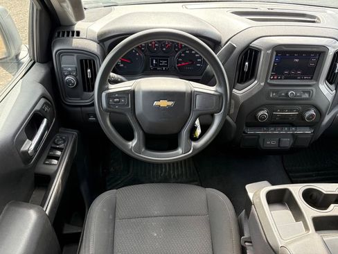 Used 2022 Chevrolet Silverado 1500 Custom RWD image 17