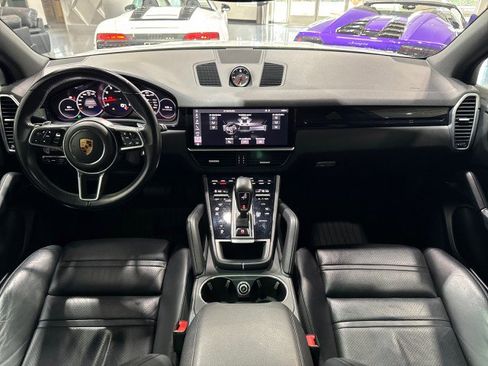 Used 2019 Porsche Cayenne image 11
